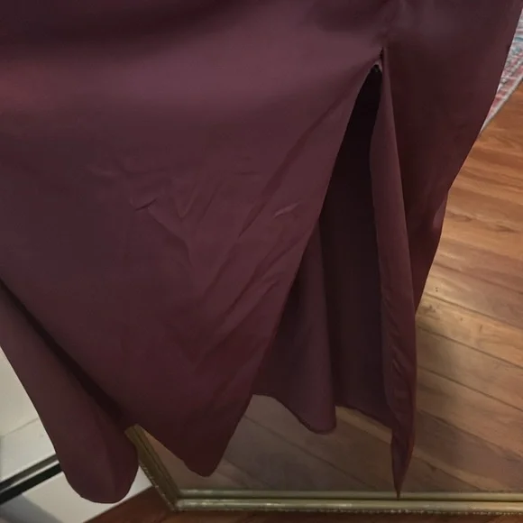 NWT MIDI Dress with Split. - Picture 4 of 4